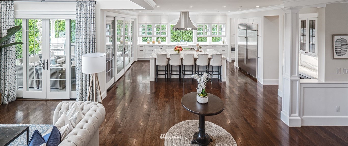 9262 Points Drive Northeast Yarrow Point, WA 98004 - Photo 5 of 25