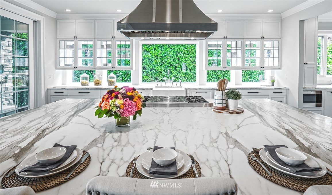 9262 Points Drive Northeast Yarrow Point, WA 98004 - Photo 6 of 25