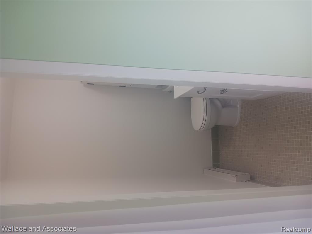 1900 River Road Road, Unit 2 Marysville, MI 48040 - Photo 17 of 24 Gallery Image 17