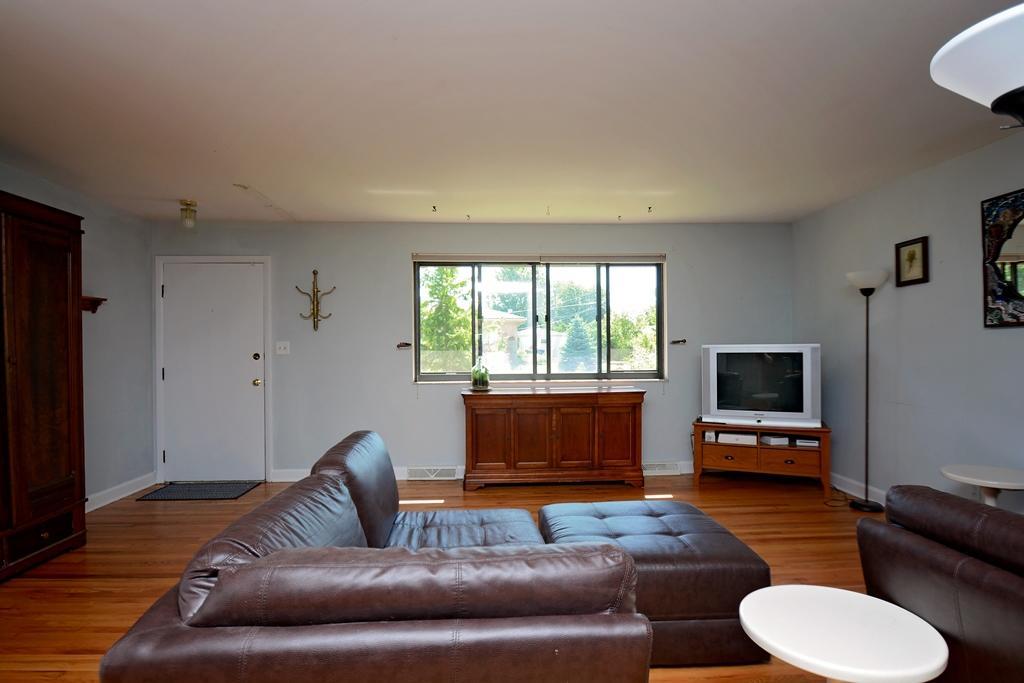 4537 Sandy Lane Road Columbus, OH 43224 - Photo 3 of 25 Gallery Image 3