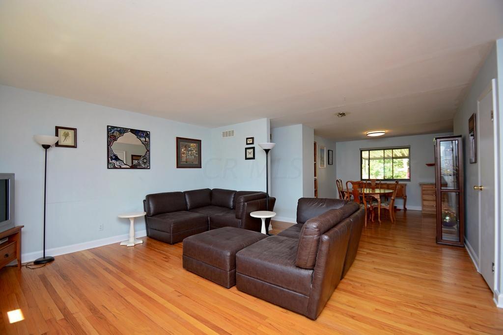 4537 Sandy Lane Road Columbus, OH 43224 - Photo 4 of 25 Gallery Image 4