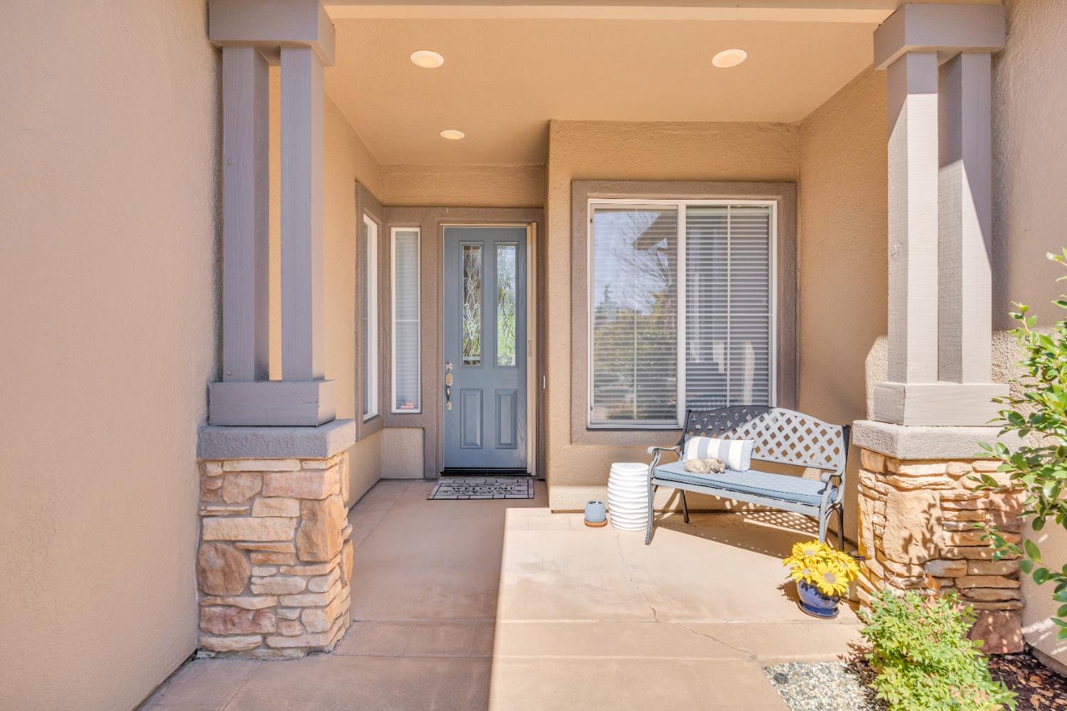 16 Rock Ridge Court, Unit 289 Copperopolis, CA 95228 - Photo 5 of 78 Covered Courtyard Entry.