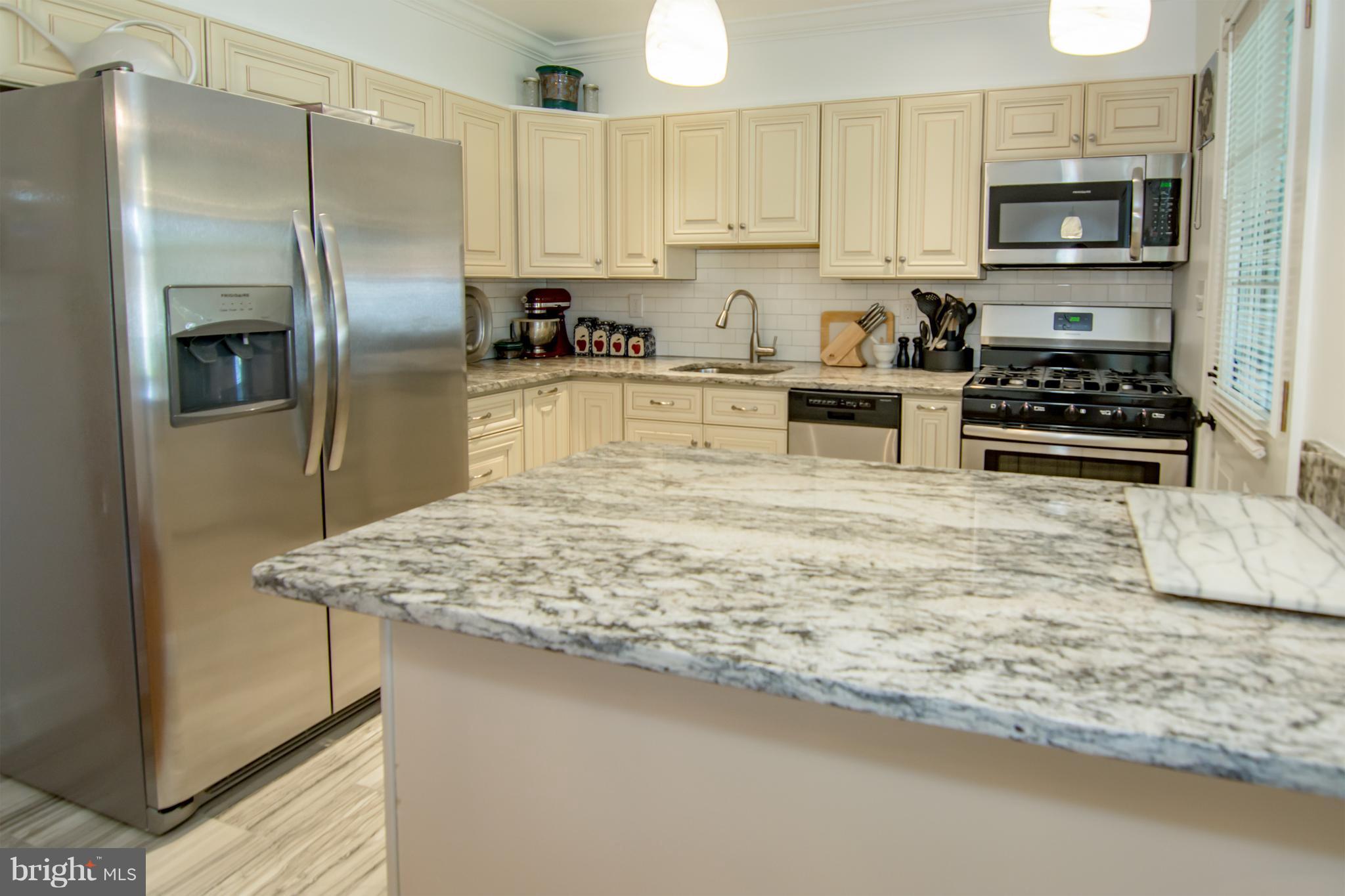 833 Lannerton Road Baltimore, MD 21220 - Photo 11 of 30 Kitchen