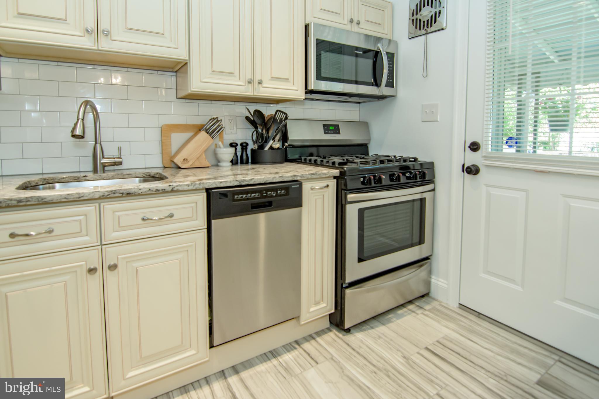 833 Lannerton Road Baltimore, MD 21220 - Photo 13 of 30 Kitchen
