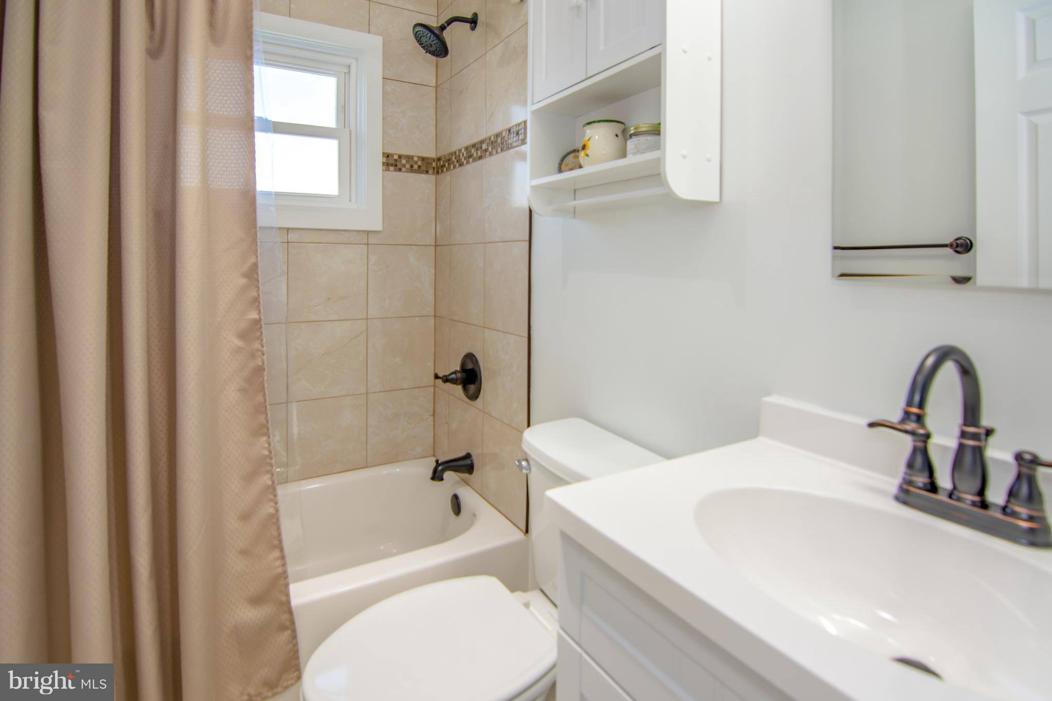 833 Lannerton Road Baltimore, MD 21220 - Photo 15 of 30 Bath