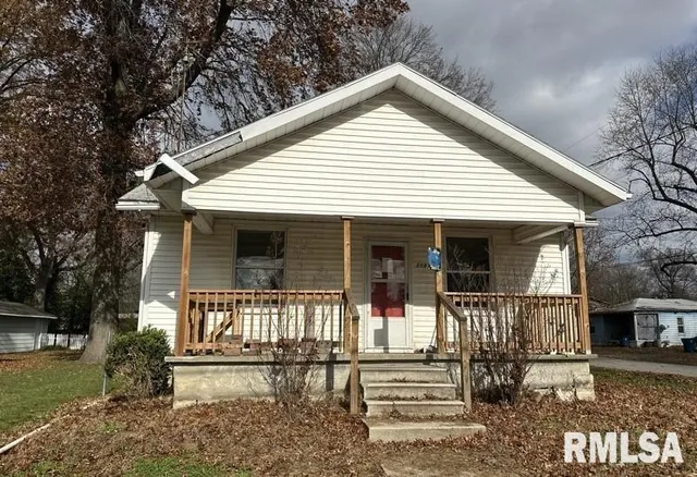 $29,900 | 113 Martin Street, Benton, IL 62812