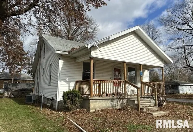 $29,900 | 113 Martin Street, Benton, IL 62812