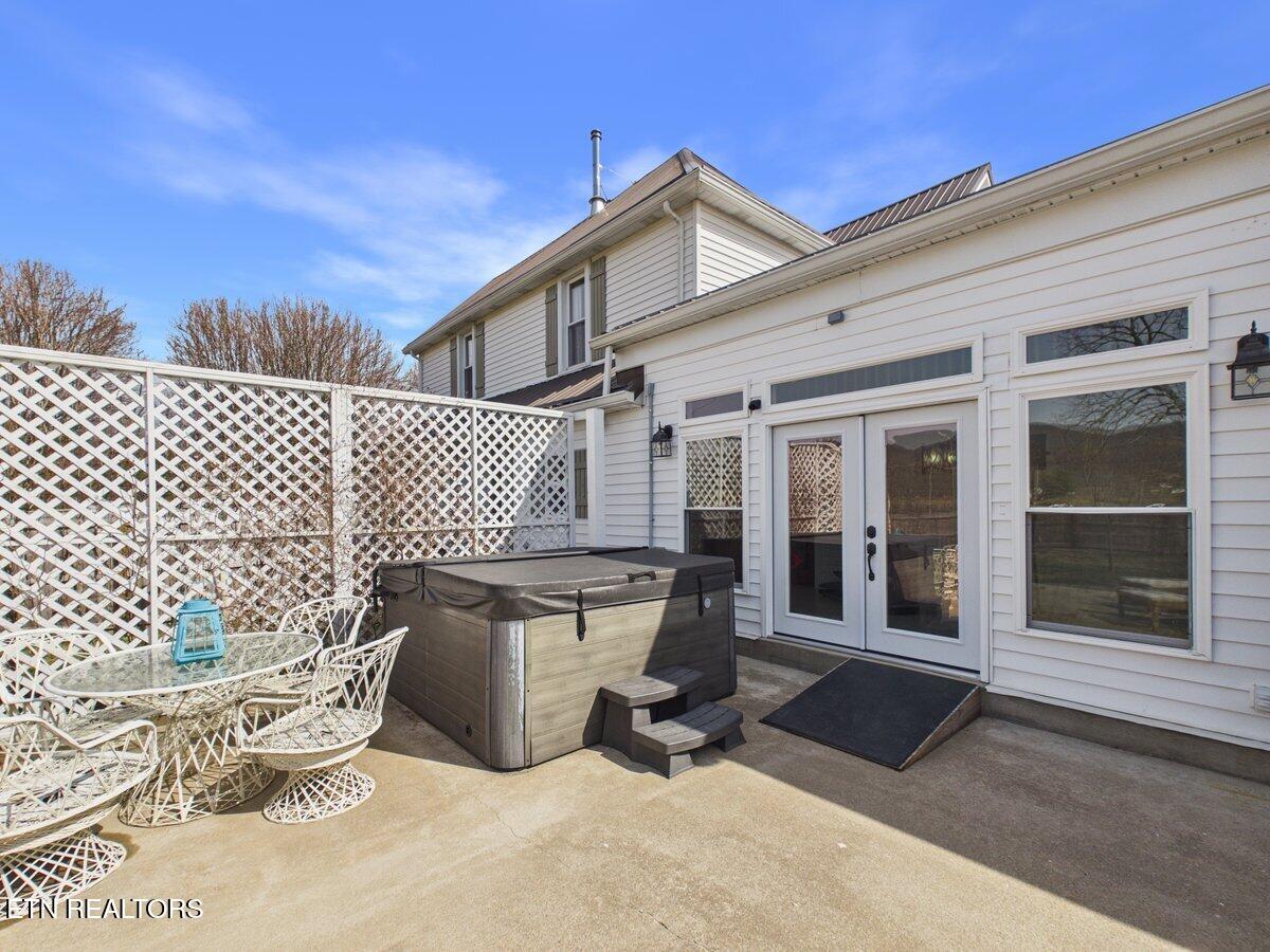 207 Thomas Road Speedwell, TN 37870 - Photo 16 of 60 CAM06131G6-PR0015-STILL021