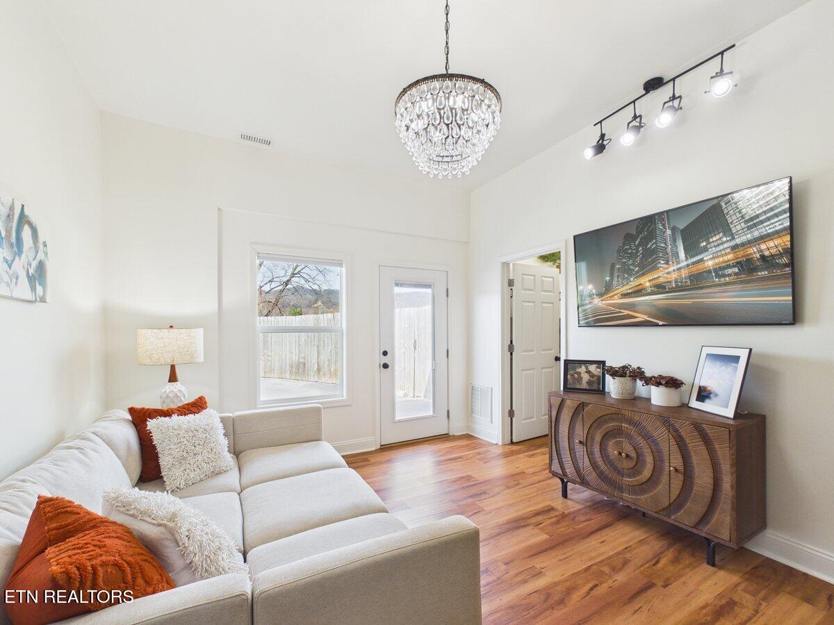 207 Thomas Road Speedwell, TN 37870 - Photo 18 of 60 CAM06131G6-PR0015-STILL026