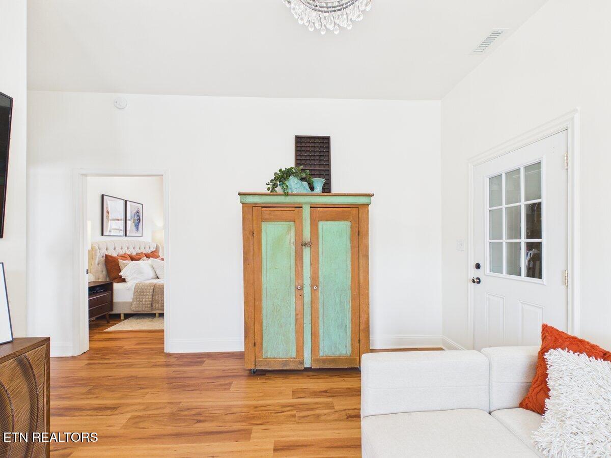 207 Thomas Road Speedwell, TN 37870 - Photo 20 of 60 CAM06131G6-PR0015-STILL028