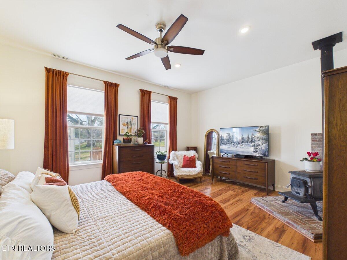 207 Thomas Road Speedwell, TN 37870 - Photo 21 of 60 CAM06131G6-PR0015-STILL029