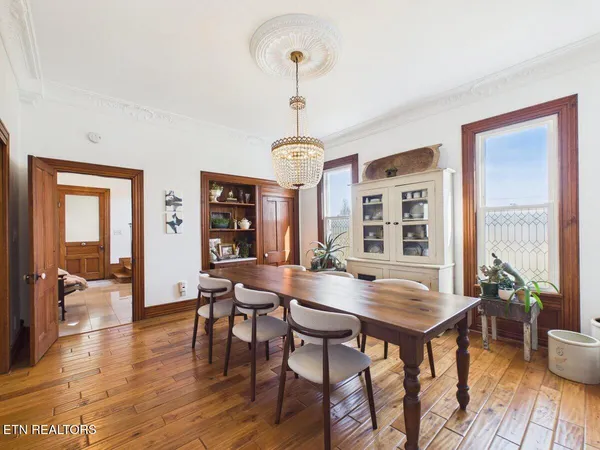 $650,000 | 207 Thomas Road, Speedwell, TN 37870