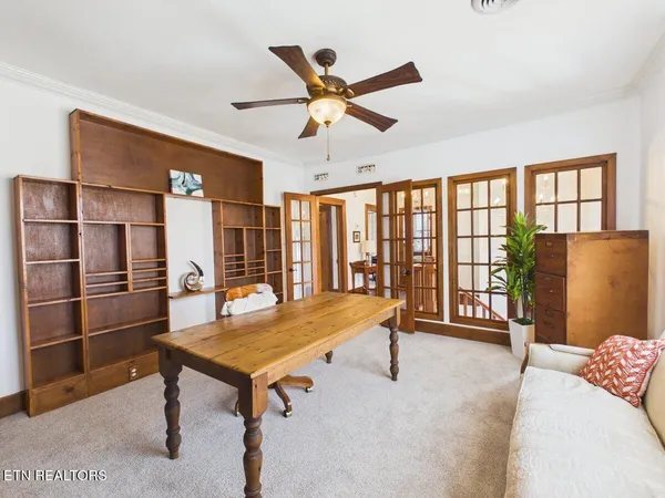 $650,000 | 207 Thomas Road, Speedwell, TN 37870