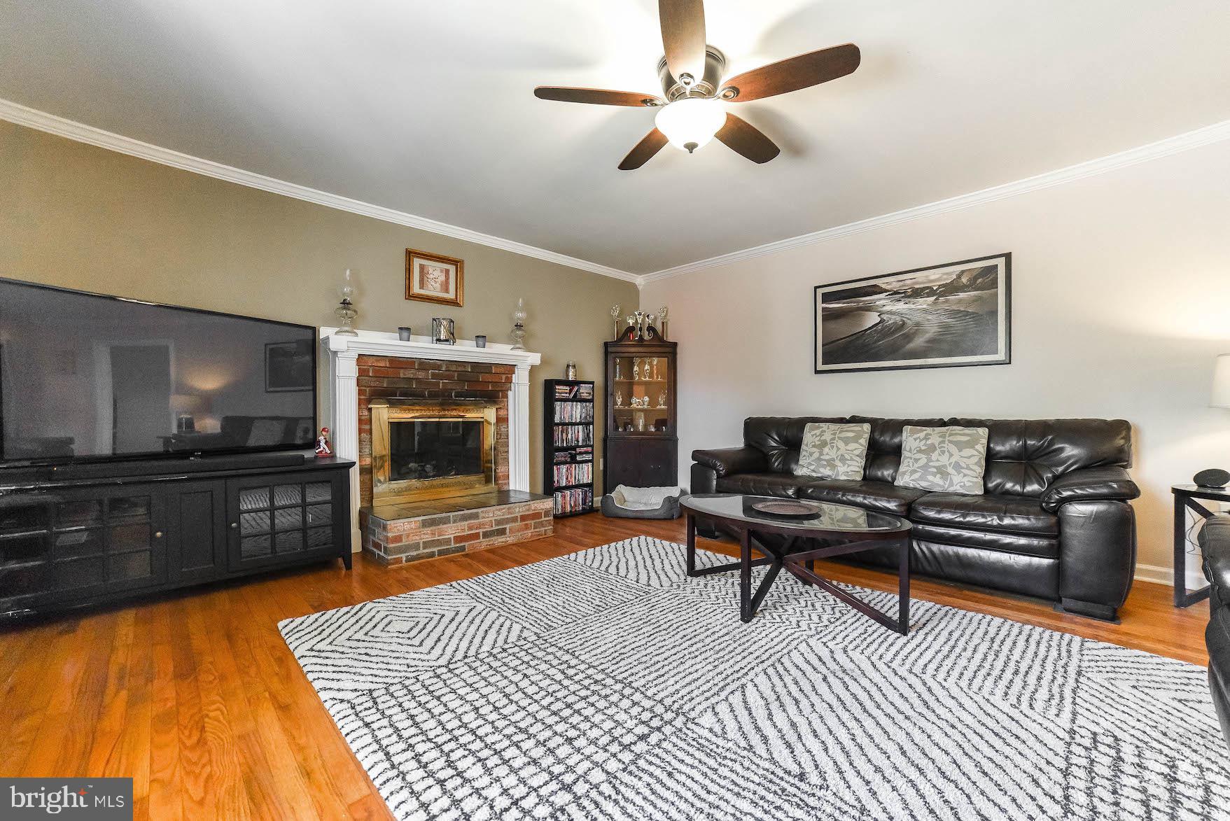 5494 Hallowing Point Road Prince Frederick, MD 20678 - Photo 4 of 34 Gallery Image 4