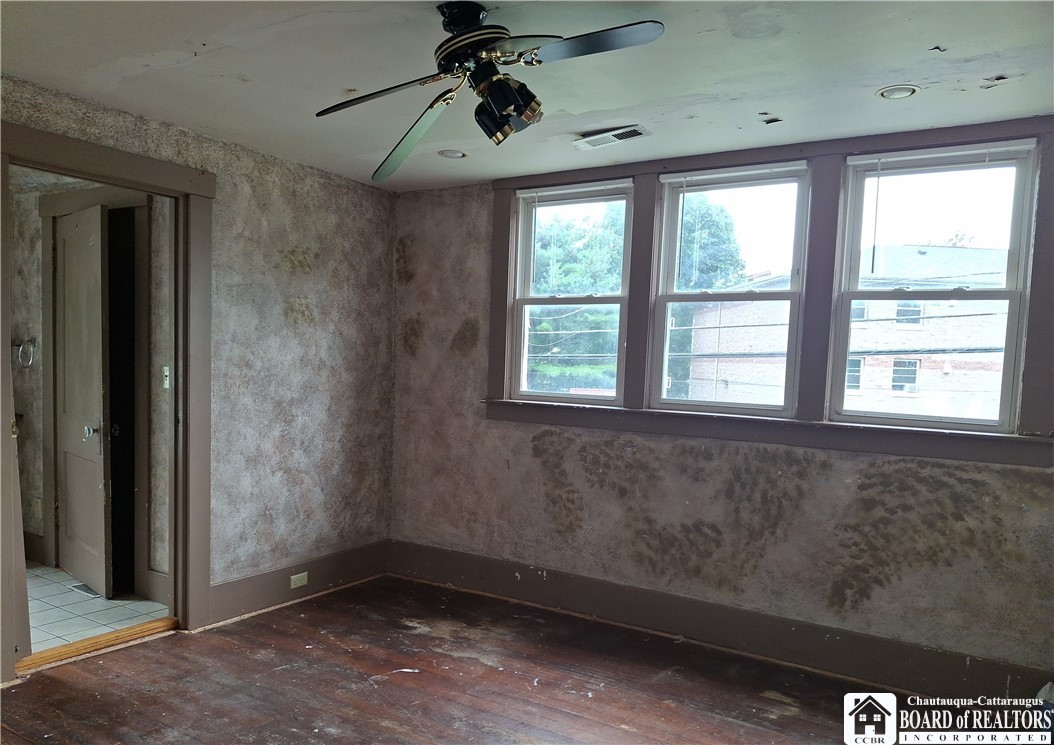 215 South 2nd Street Olean, NY 14760 - Photo 16 of 19 Bed III With Full bath