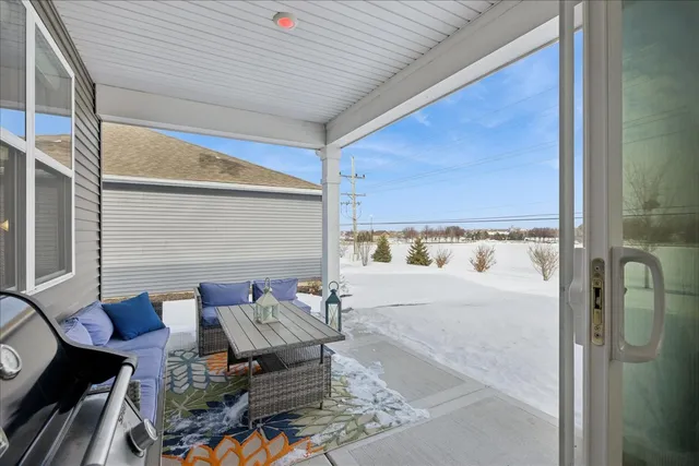 $389,000 | 1639 Rochester Road, Pingree Grove, IL 60140