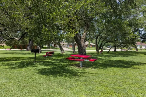 $325,000 | 810 Hilltop Drive, Leander, TX 78641