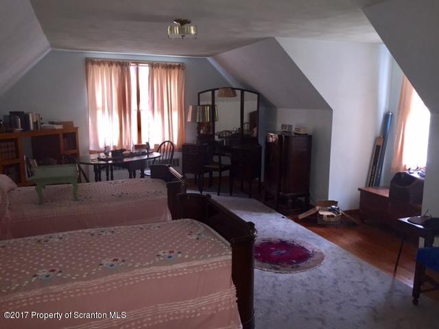 110 T Rt 336 Moscow, PA 18444 - Photo 8 of 17 Gallery Image 8