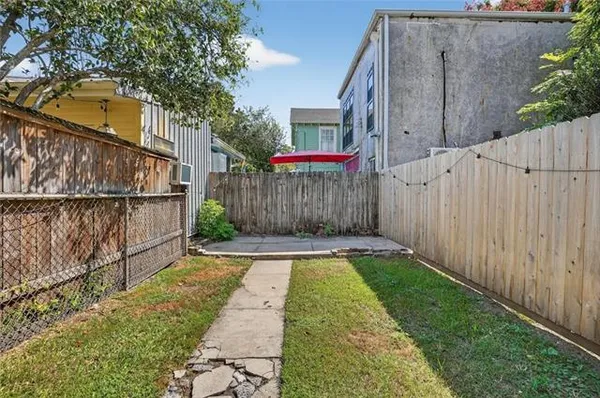 $1,945 | 725 Marengo Street, New Orleans, LA 70115