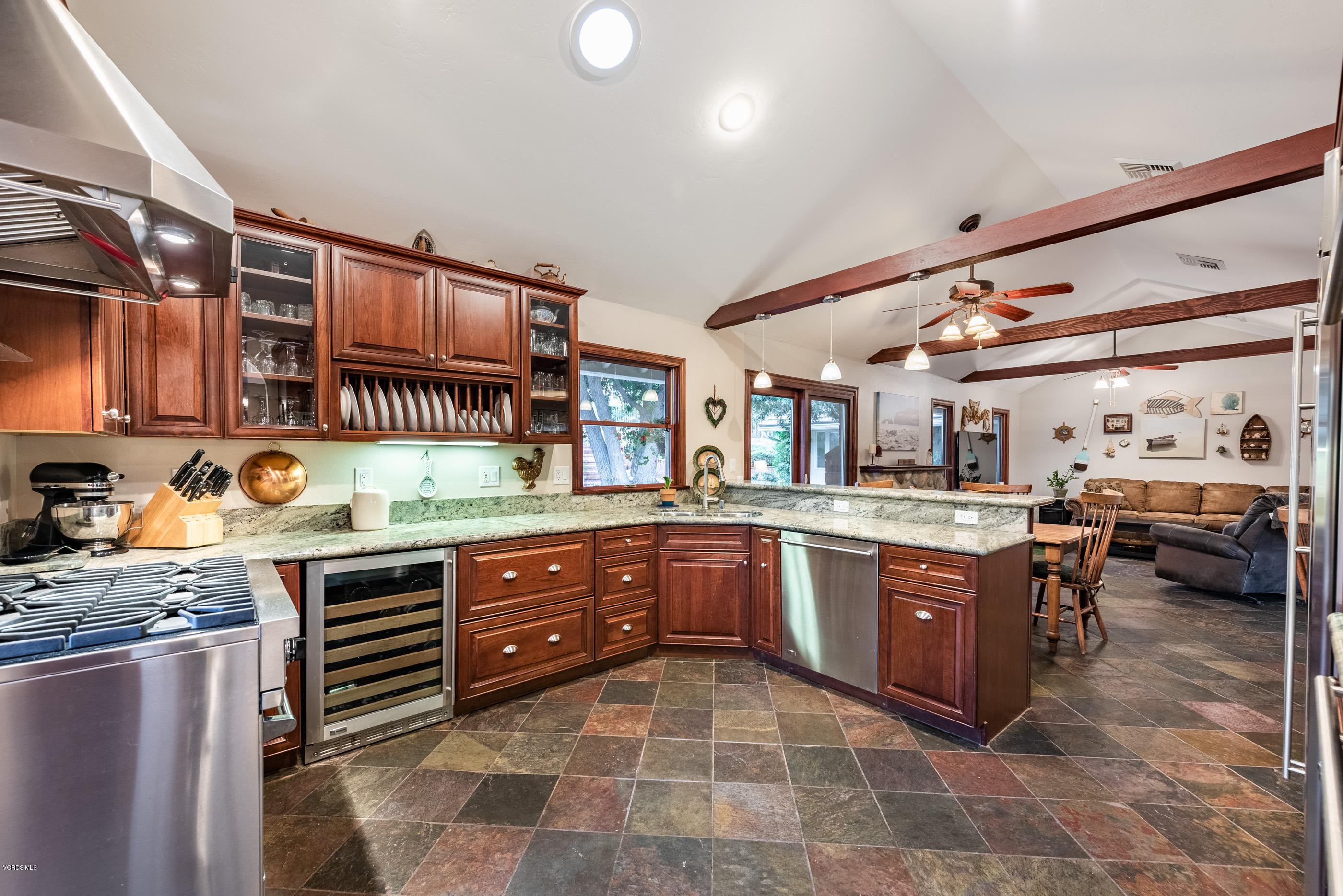 400 Longbranch Road Simi Valley, CA 93065 - Photo 24 of 74 Kitchen