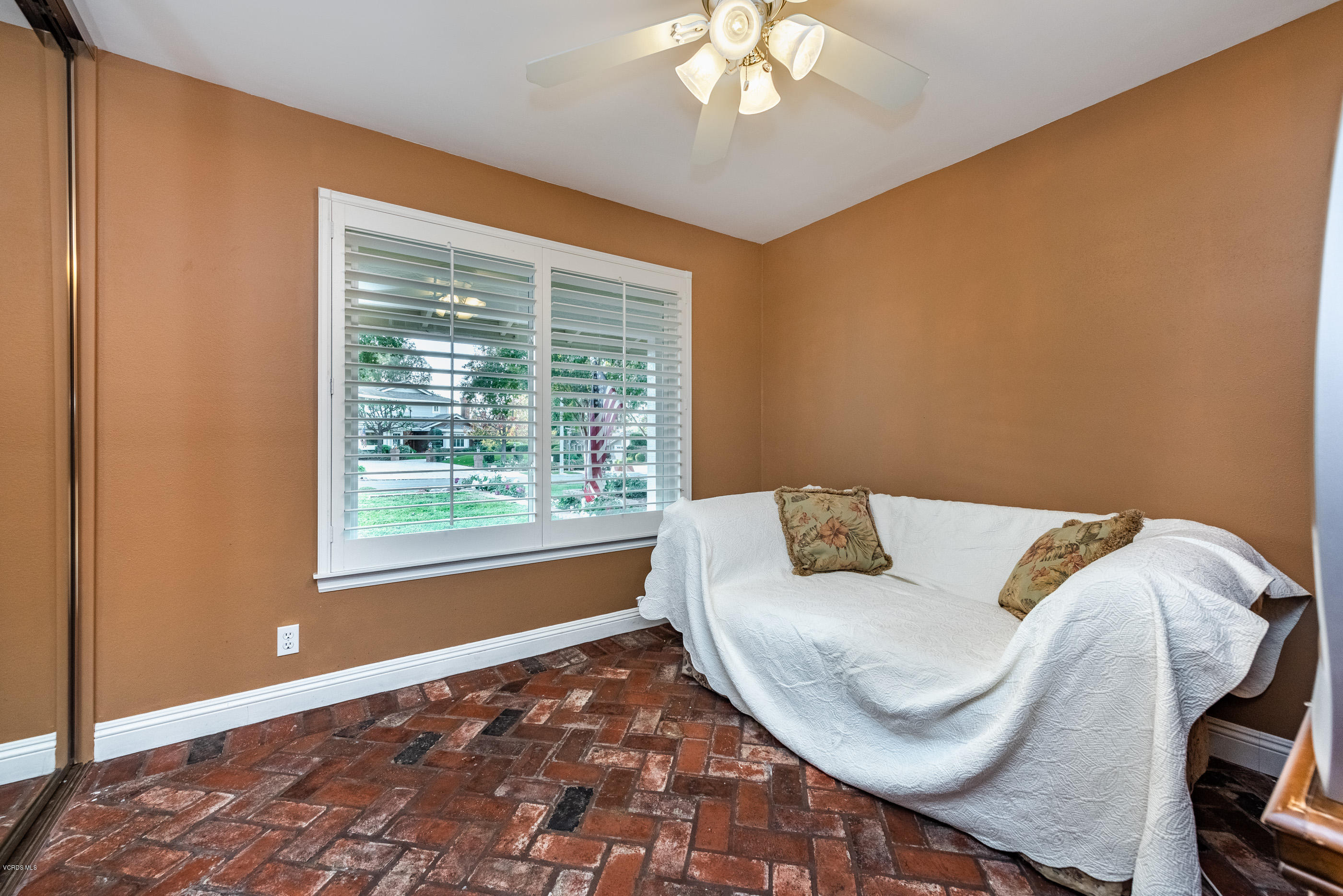 400 Longbranch Road Simi Valley, CA 93065 - Photo 30 of 74 Secondary Bedroom