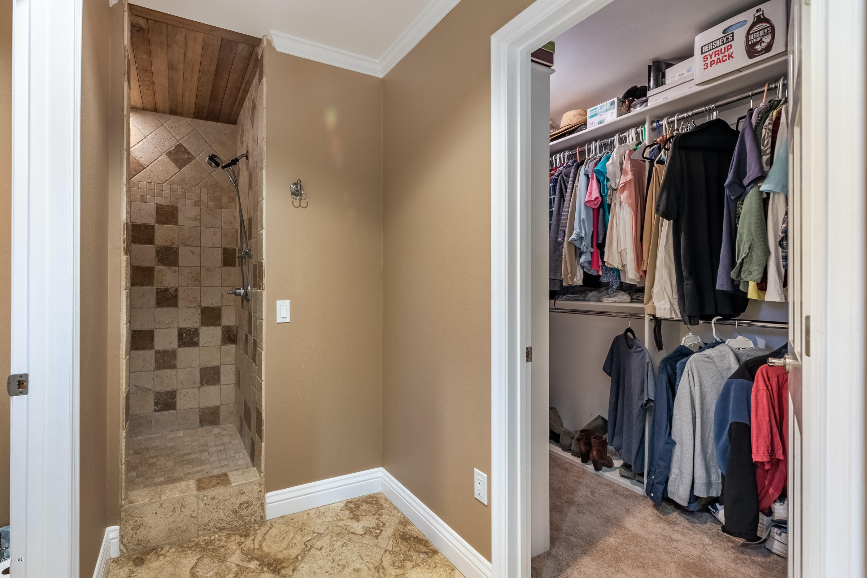 400 Longbranch Road Simi Valley, CA 93065 - Photo 40 of 74 Master Bathroom