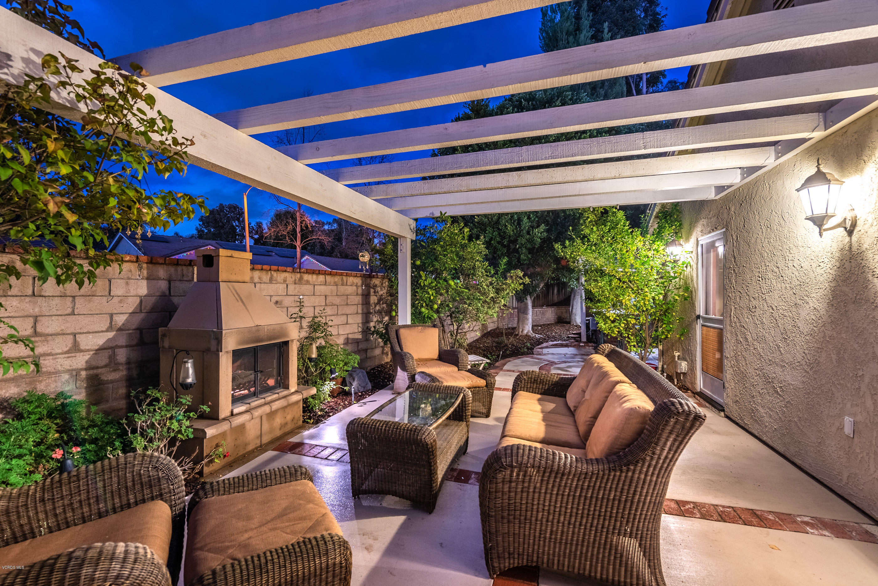 400 Longbranch Road Simi Valley, CA 93065 - Photo 45 of 74 Side Patio