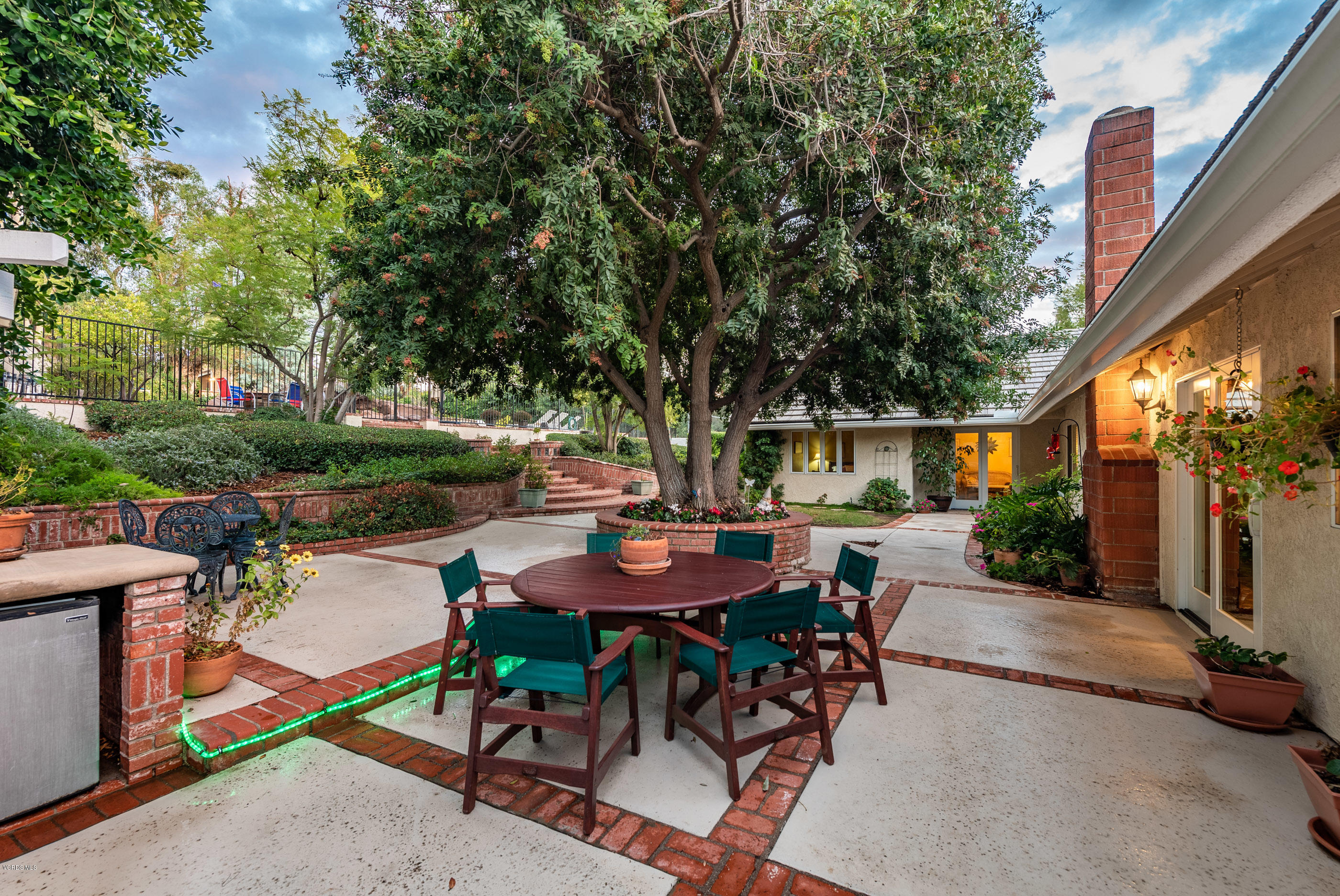 400 Longbranch Road Simi Valley, CA 93065 - Photo 52 of 74 Backyard