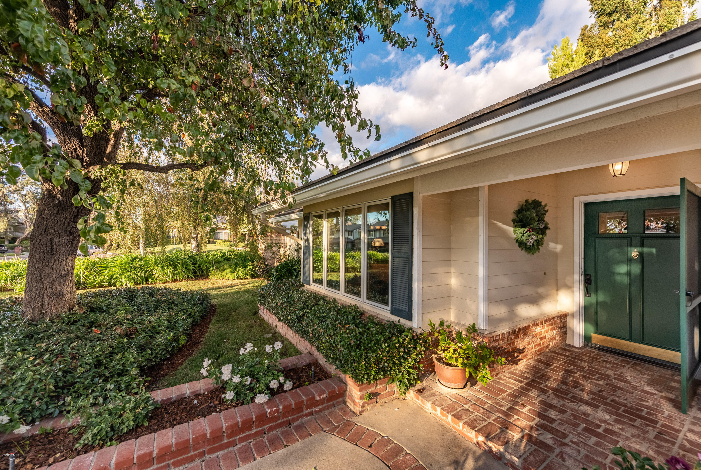 400 Longbranch Road Simi Valley, CA 93065 - Photo 64 of 74 Front View