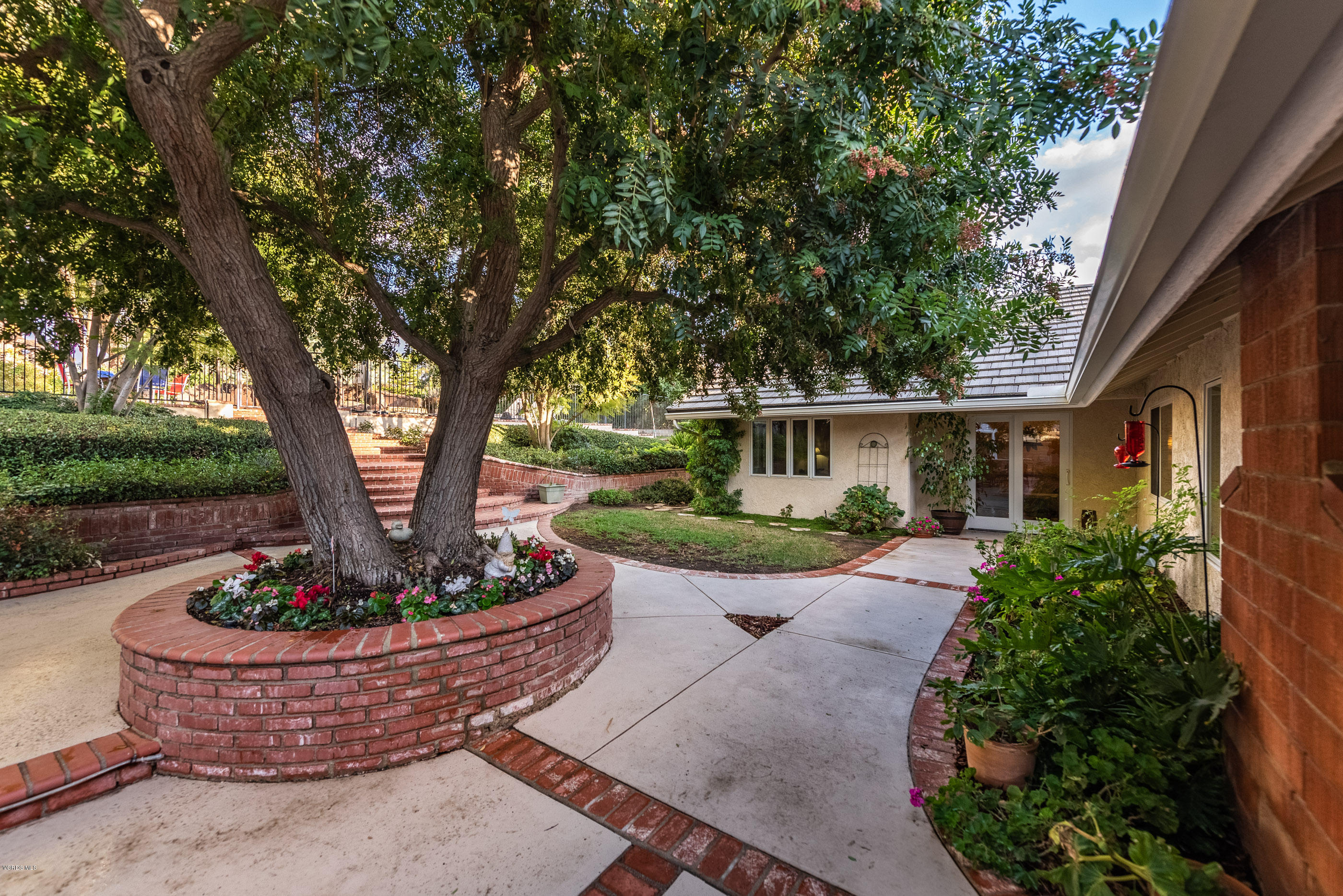 400 Longbranch Road Simi Valley, CA 93065 - Photo 67 of 74 Backyard