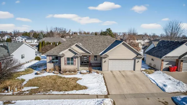 $550,000 | 904 Bucknell Boulevard Southeast, Stewartville, MN 55976