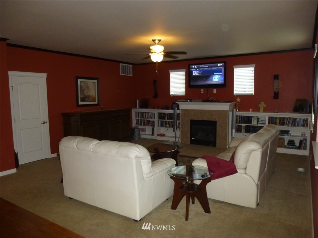 1327 Farina Loop Southeast Olympia, WA 98513 - Photo 13 of 25