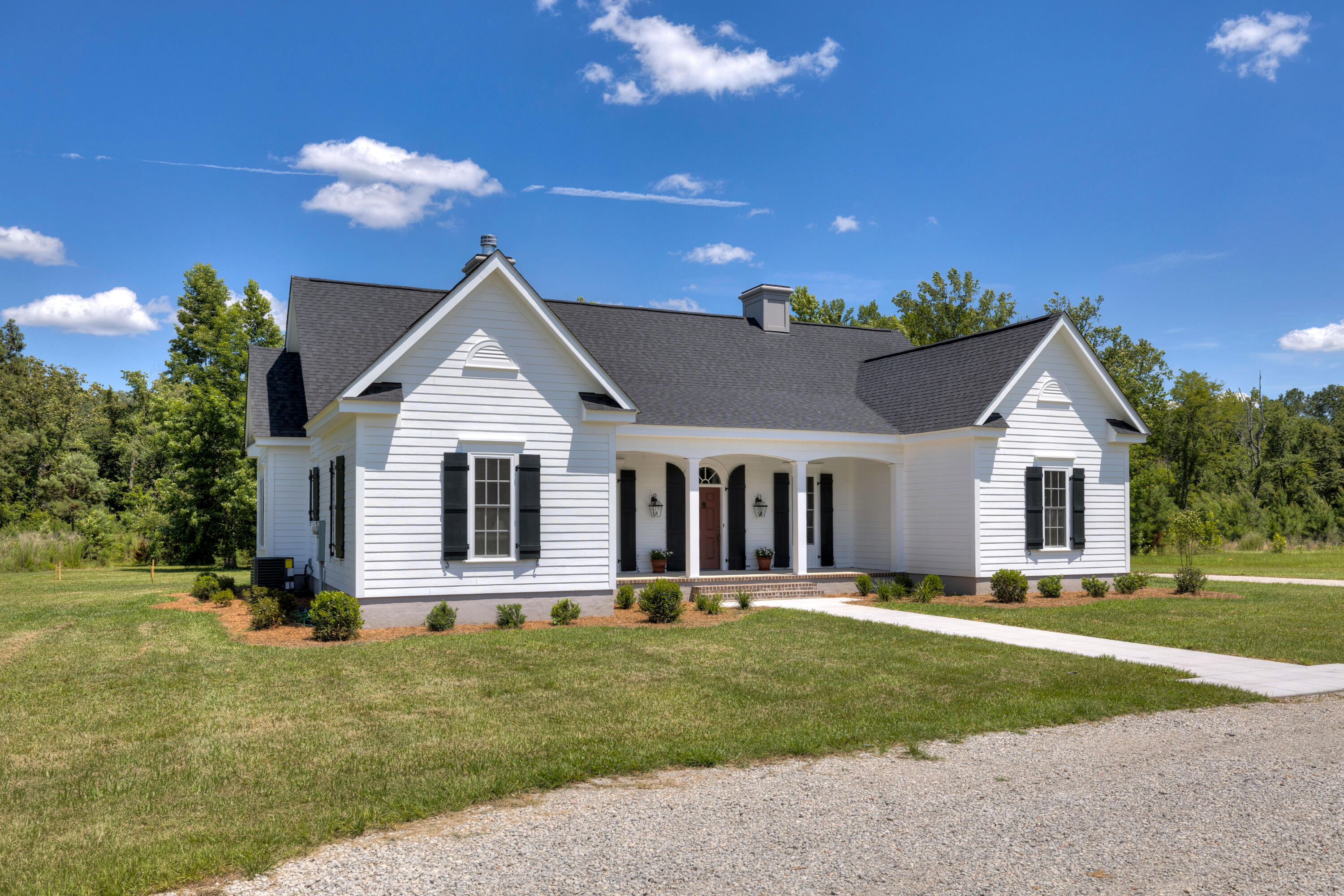 1646 Cleveland Street Elloree, SC 29047 - Photo 4 of 54 07