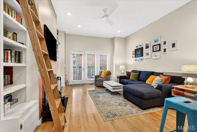 $378,000 | 4303 Laclede Avenue, Unit D, St. Louis, MO 63108