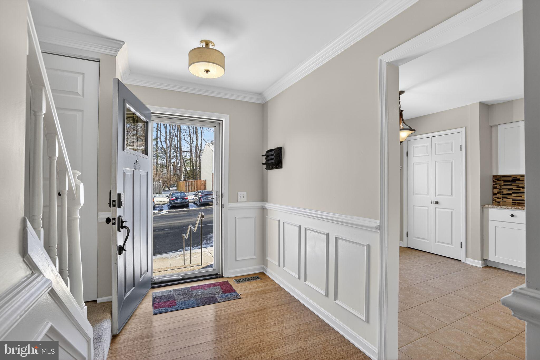 5816 Apple Wood Lane Burke, VA 22015 - Photo 4 of 30