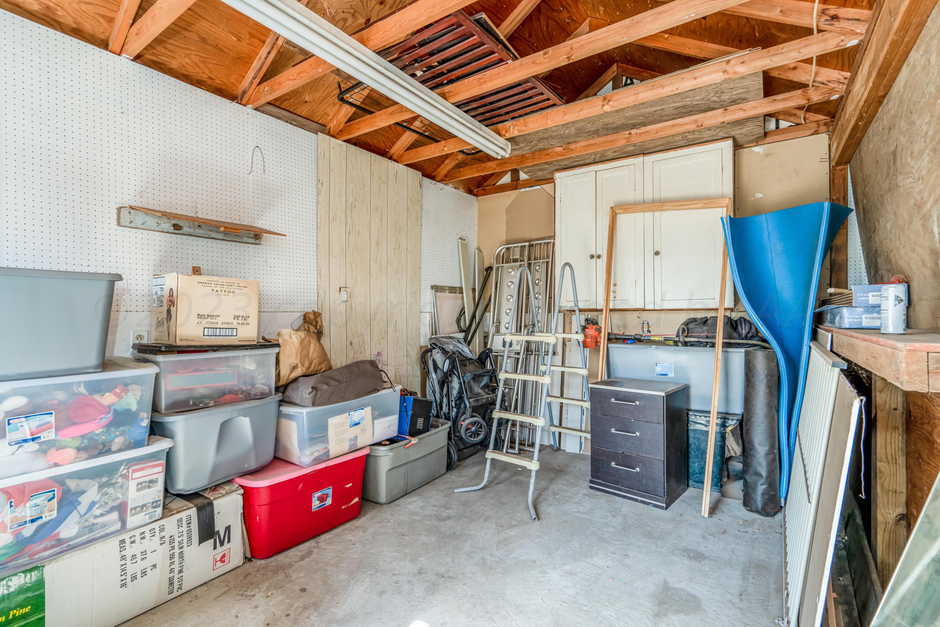 930 Nelson Street Borger, TX 79007 - Photo 18 of 19 903 Nelson-23 shop