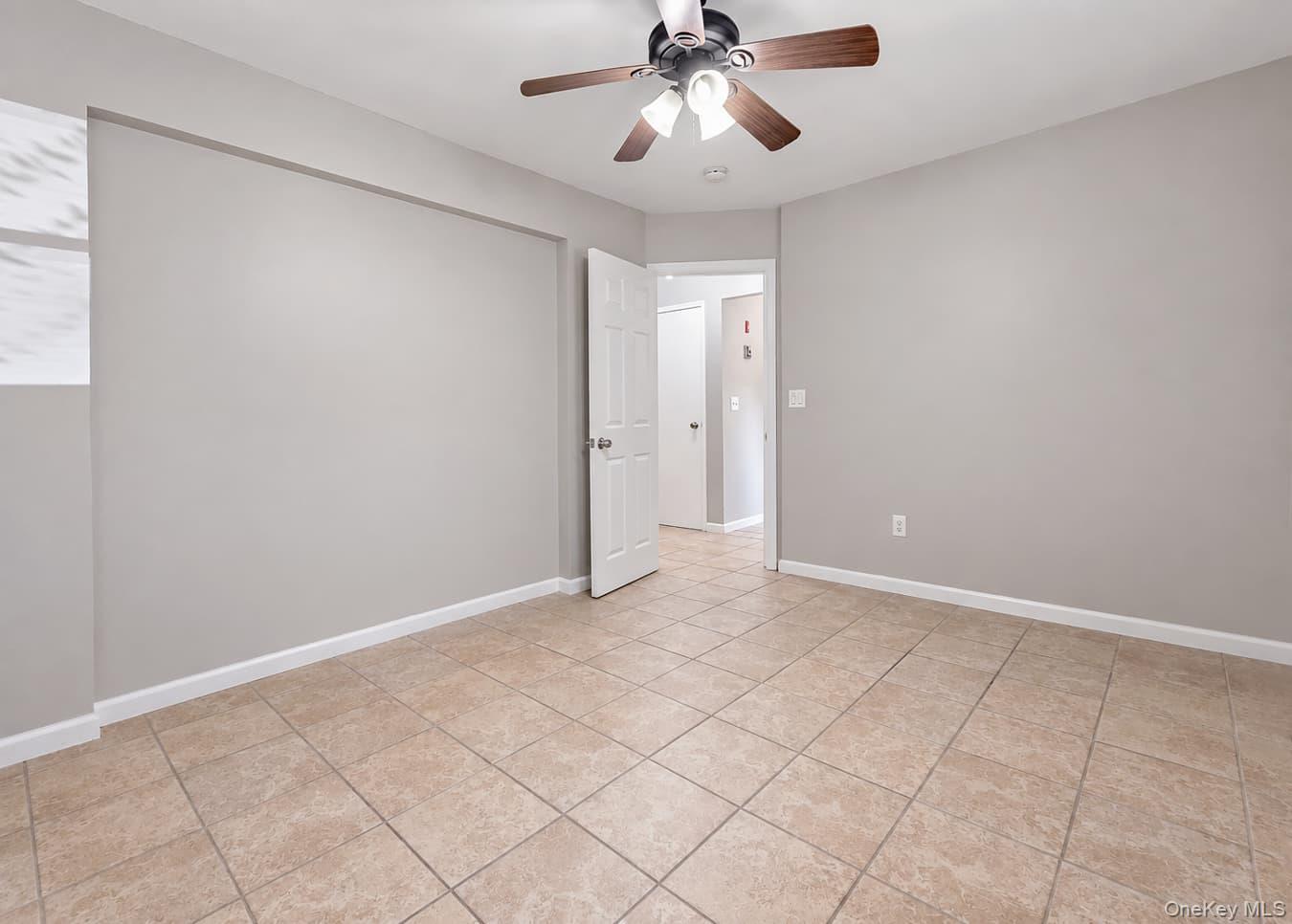 1065 Udall Road Bay Shore, NY 11706 - Photo 7 of 20 Gallery Image 7