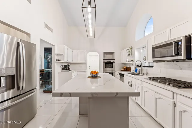 $449,999 | 5704 Verde Lagos Place, El Paso, TX 79932