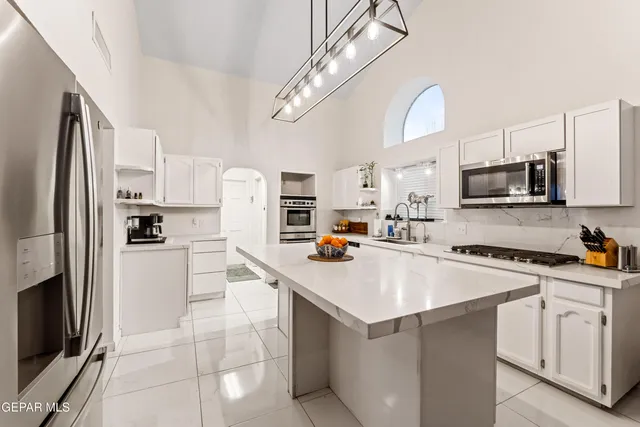 $449,999 | 5704 Verde Lagos Place, El Paso, TX 79932