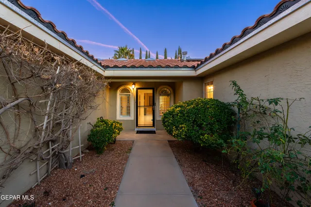 $449,999 | 5704 Verde Lagos Place, El Paso, TX 79932