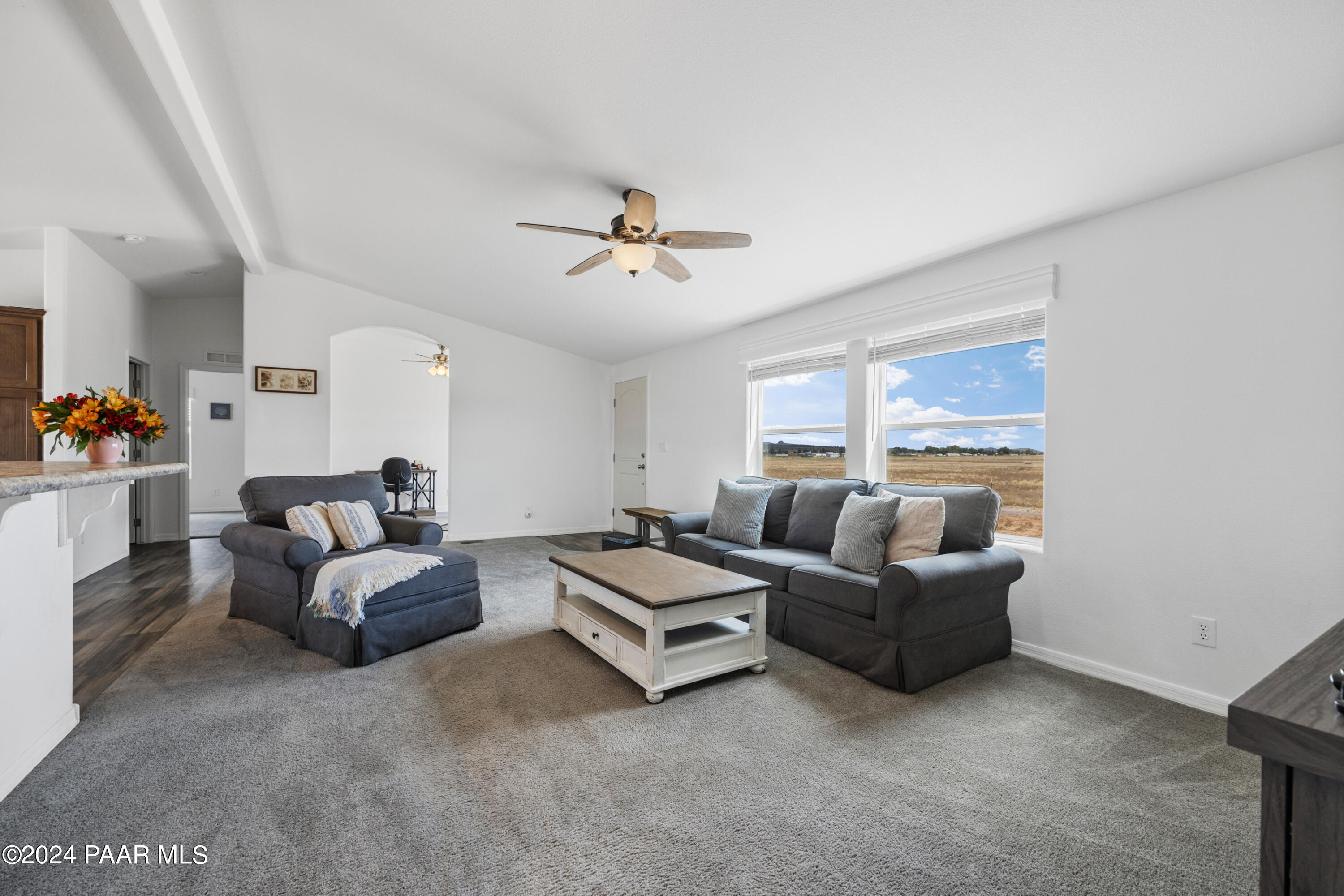 654 West Cisco Road Paulden, AZ 86334 - Photo 9 of 34 007_Living Room