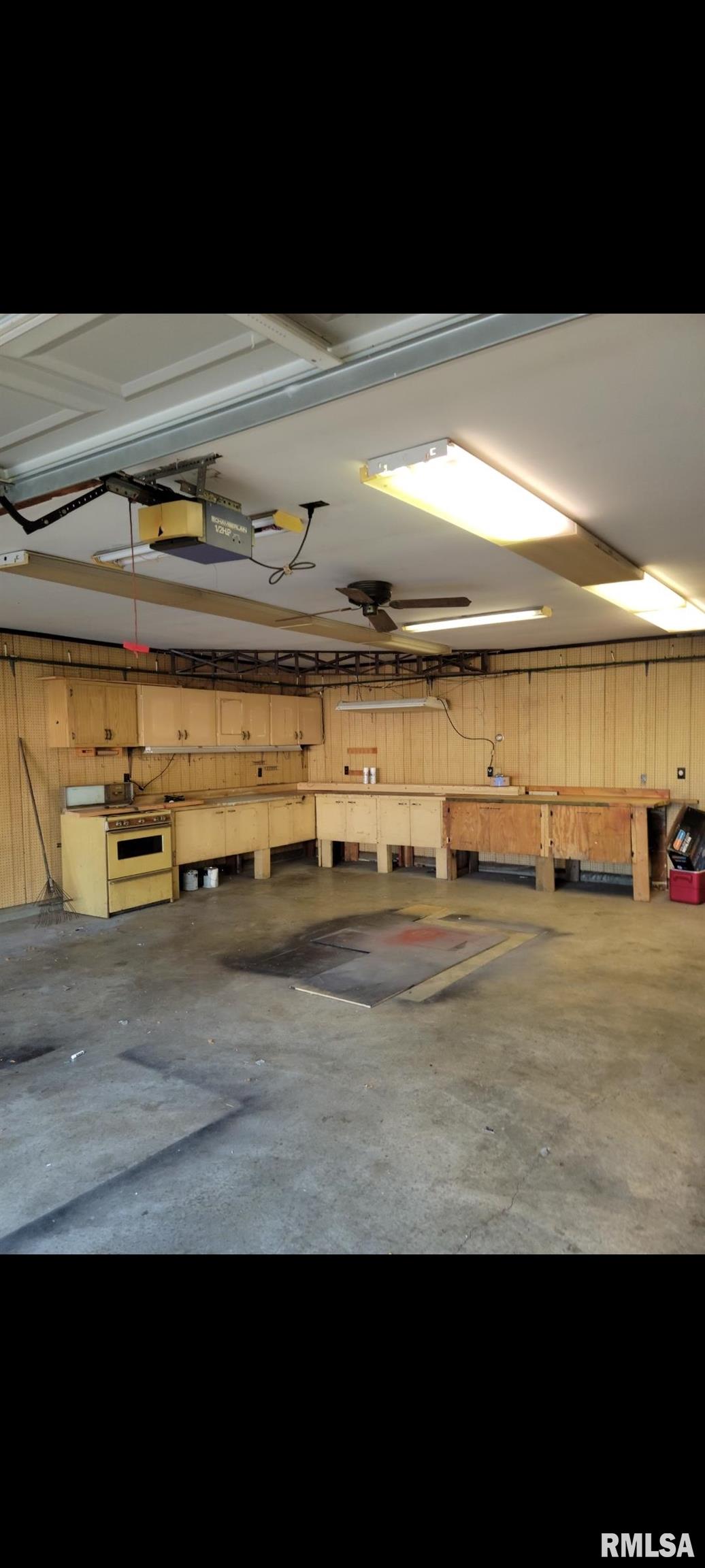 3307 East Enos Avenue Springfield, IL 62702 - Photo 10 of 11 Gallery Image 10