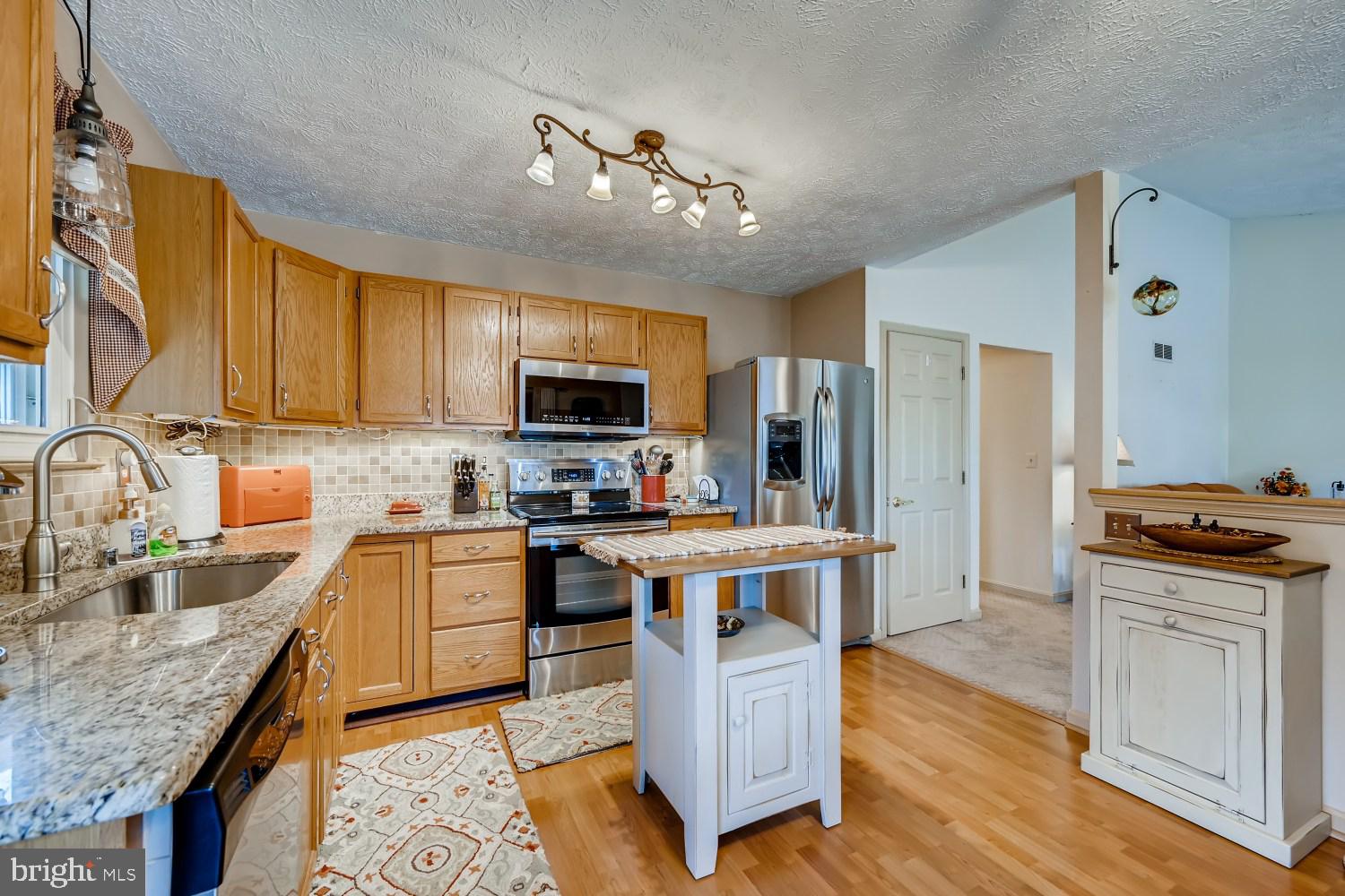 521 Valcour Road Catonsville, MD 21228 - Photo 6 of 33 Gallery Image 6