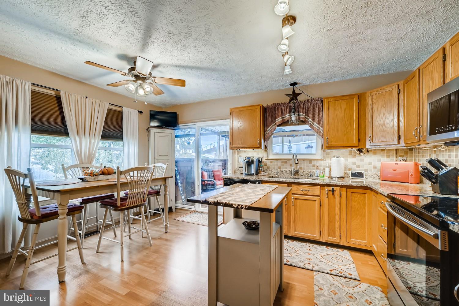 521 Valcour Road Catonsville, MD 21228 - Photo 7 of 33 Gallery Image 7
