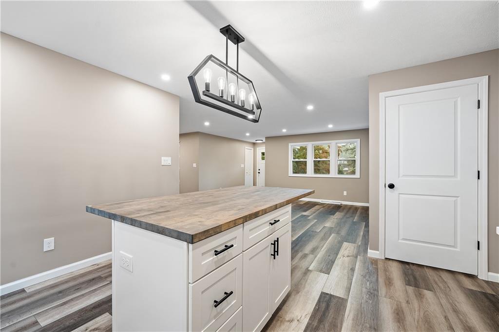 414 Thompson Run Road Pittsburgh, PA 15237 - Photo 8 of 25