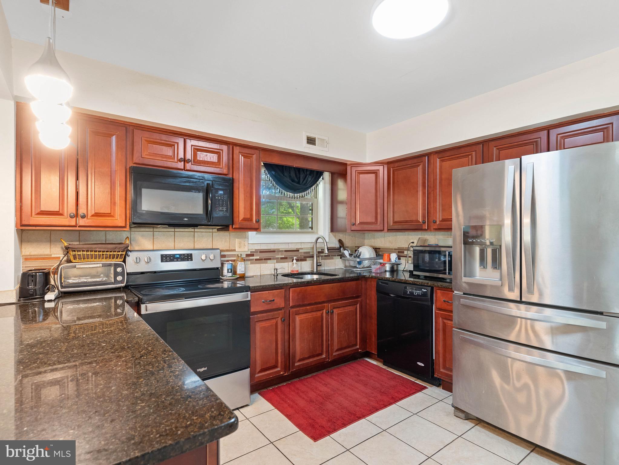 122 Abbey Road Voorhees, NJ 08043 - Photo 15 of 36 Gallery Image 15