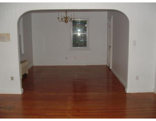 38 Hunnewell Road Worcester, MA 01606 - Photo 3 of 4 Gallery Image 3