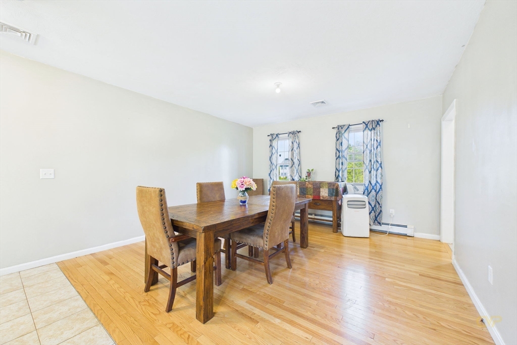 136 Forbes Road Rochester, MA 02770 - Photo 7 of 28 Gallery Image 7
