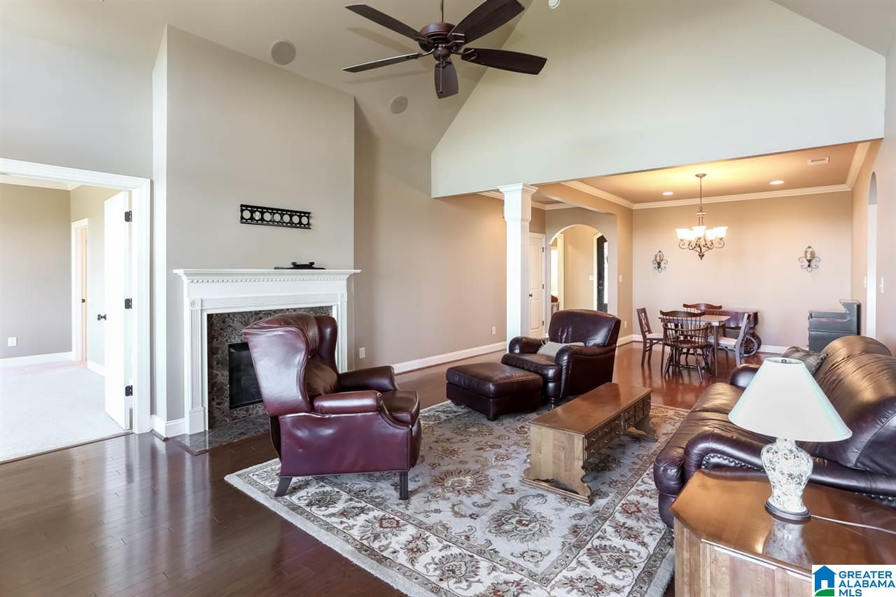 382 Oxford Way Pelham, AL 35124 - Photo 10 of 44
