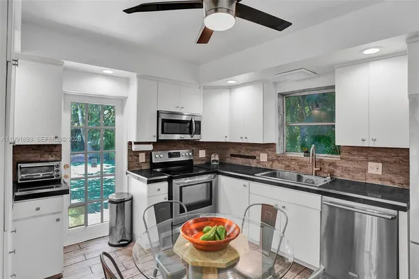 $15,000 | 3920 Monserrate Street, Coral Gables, FL 33134
